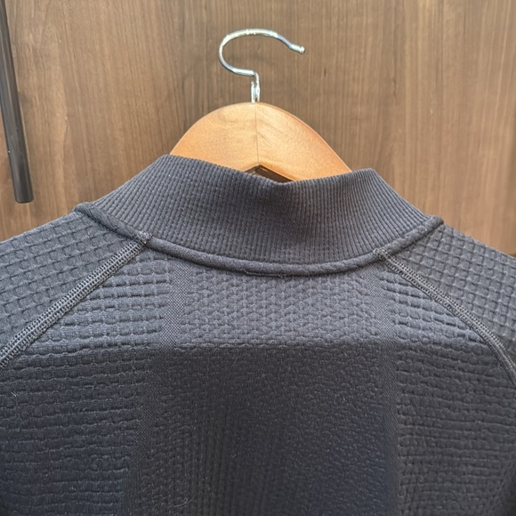 Lululemon Men’s Black Zip Up Sweater XXL - Picture 7 of 7